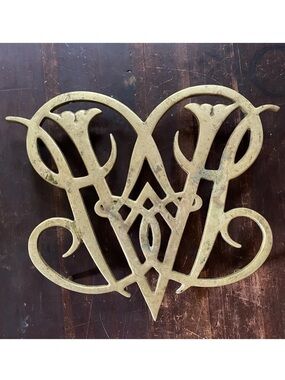 Williamsburg Queen Ann Cypher 1950 Brass Trivet